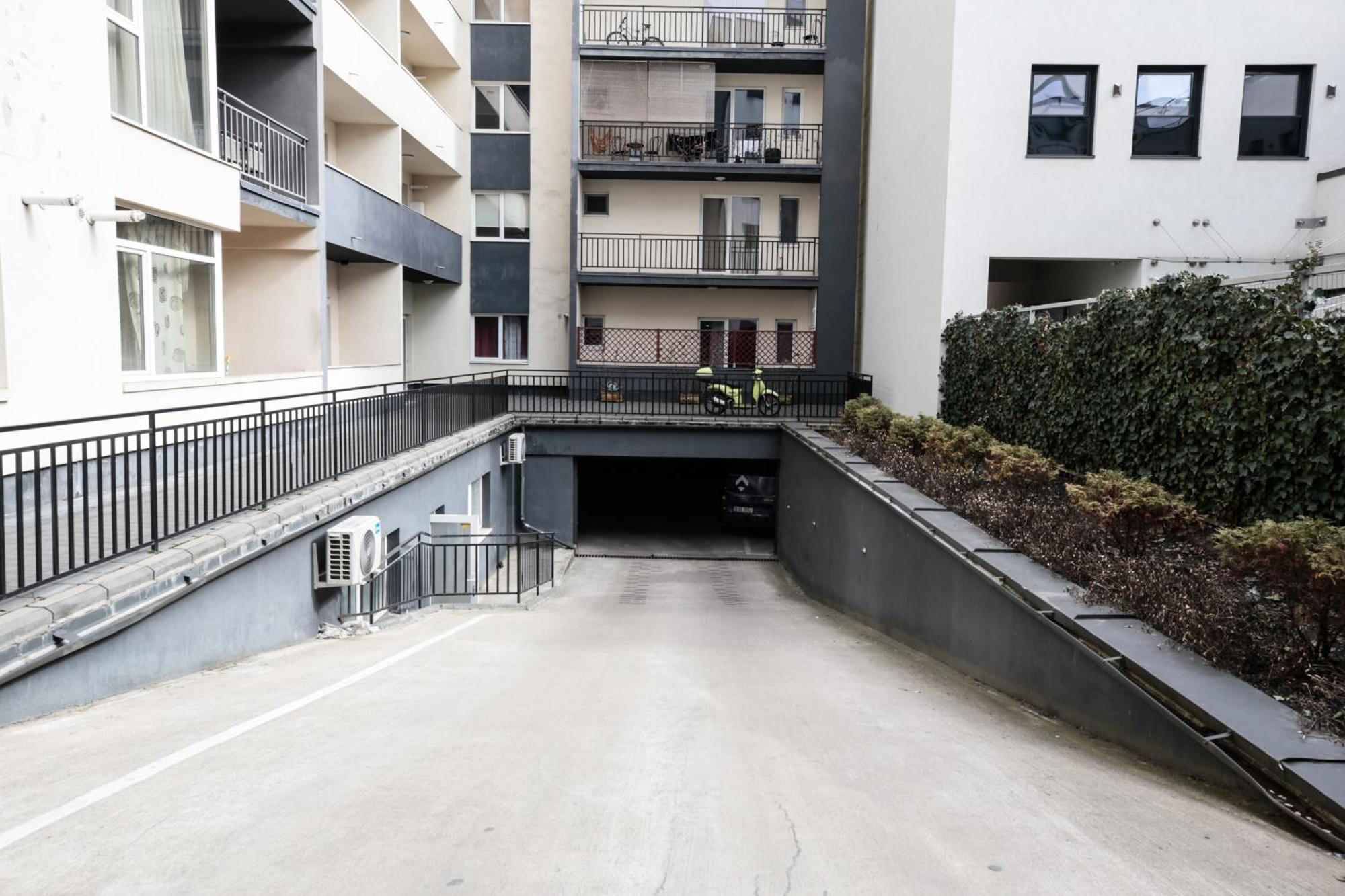 Stylish Condo - Parking And Balcony Cluj Napoca Bagian luar foto