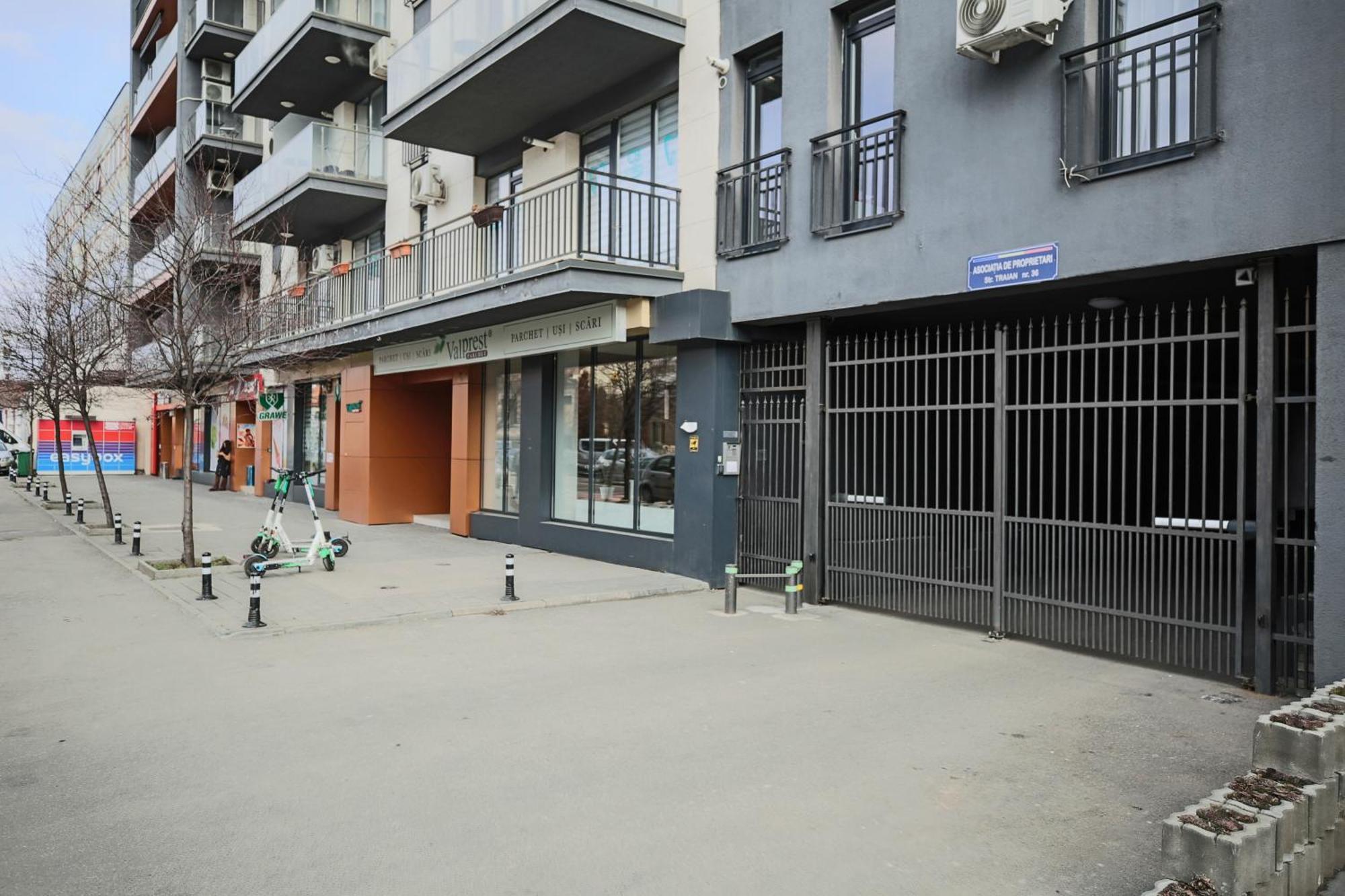 Stylish Condo - Parking And Balcony Cluj Napoca Bagian luar foto